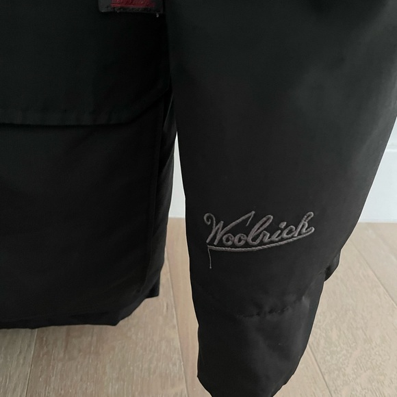 Women’s Black Woolrich Winter Jacket - Picture 7 of 7